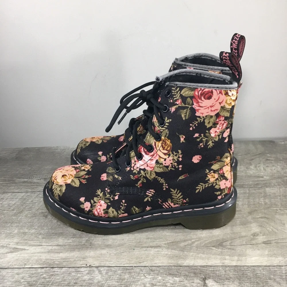 Doc Martens 11821 1460 Black Victorian Floral Bloom Combat Womens Boots Size 7